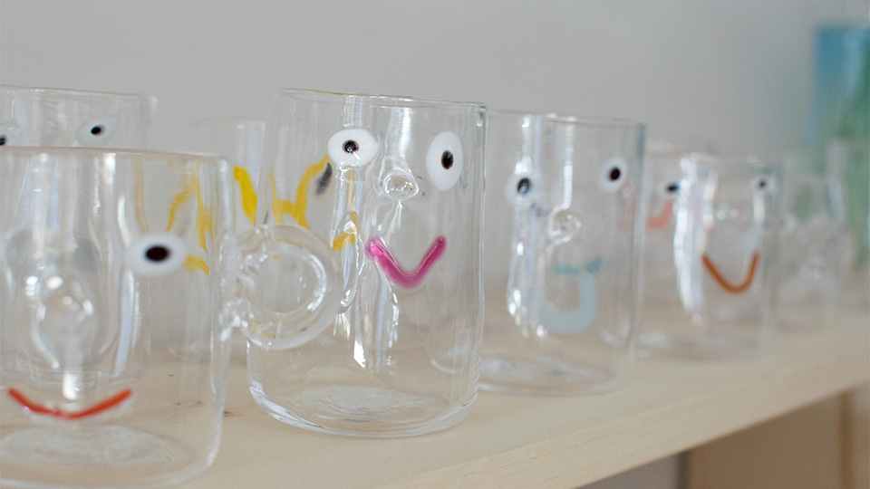 安達 寿英 toccio! glass works かおグラス ガラスマグカップ