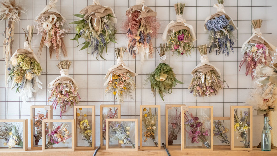 Tida Flowerのドライフラワースワッグウォール 花壁